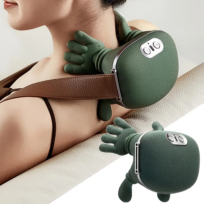 Châle de massage Nuquea vert porté sur l épaule, et le même appareil vu seul de trois quarts